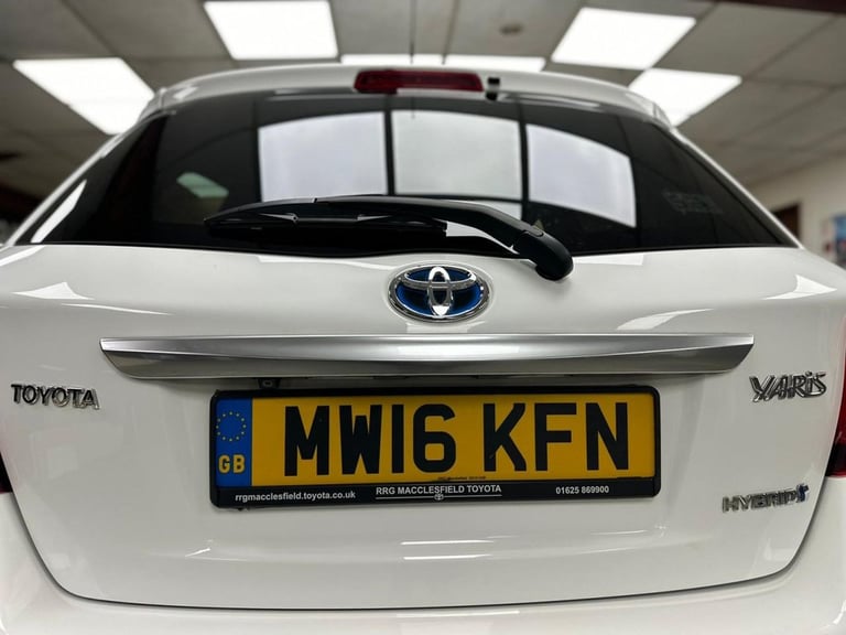 2016 Toyota Yaris 1.5 Hybrid Icon 5dr CVT HATCHBACK PETROL/ELECTRIC Automatic