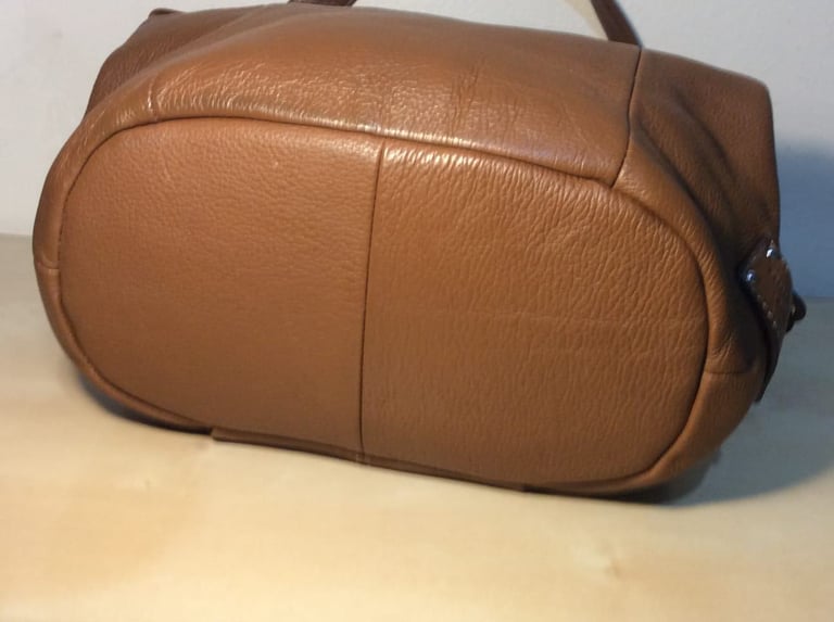 Tignenallo Brown Leather Bag RRP £50