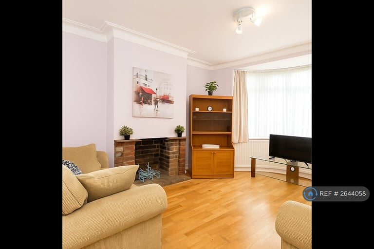 5 bedroom house in Wood End Avenue, Harrow, HA2 (5 bed) (#2644058)