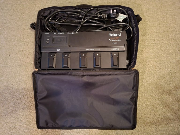 Roland FR-7 Accordion
