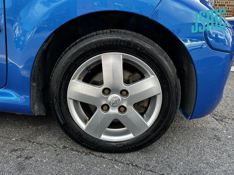 2010 Toyota AYGO 1.0 VVT-i Blue Hatchback 3dr Petrol Manual Euro 4 (67 bhp) Hatchback Petrol Manual