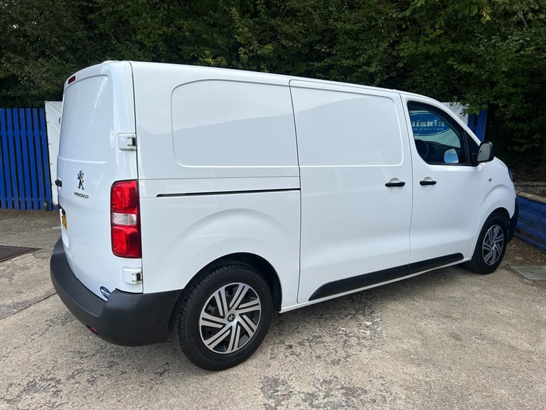 2022 Peugeot Expert 1000 1.5 BlueHDi 100 Professional Premium Van PANEL VAN Diesel Manual