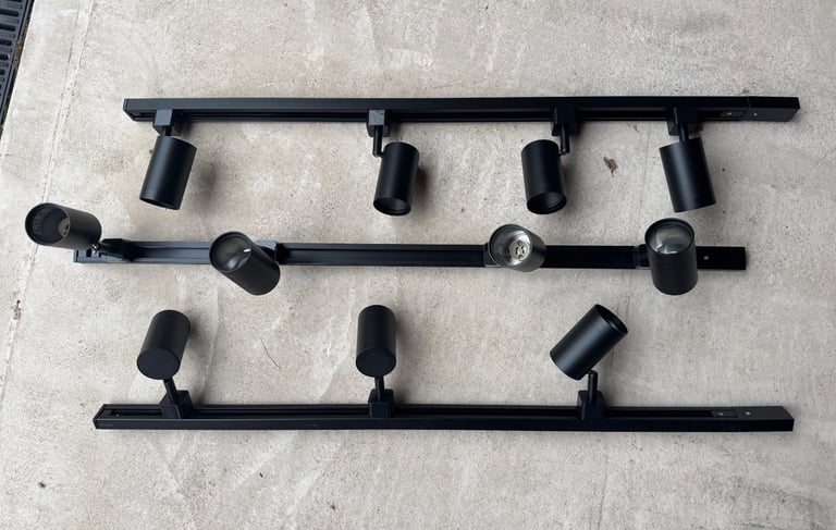 3 sets of lights, metal, tilt and slide, black