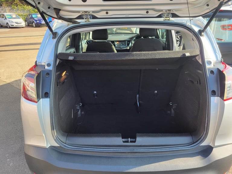 2019 Vauxhall Crossland X 1.2T ecoTec [110] SE 5dr [6 Speed] [S/S] HATCHBACK Petrol Manual