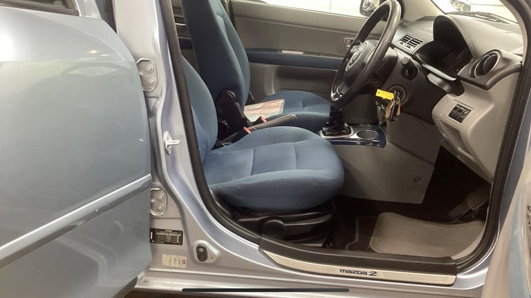 2005 Mazda Mazda2 1.4 Capella 5dr HATCHBACK Petrol Automatic