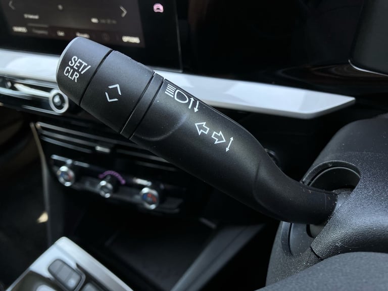 2024 Vauxhall Mokka 100kW Design 50kWh 5dr Auto SUV Electric Automatic