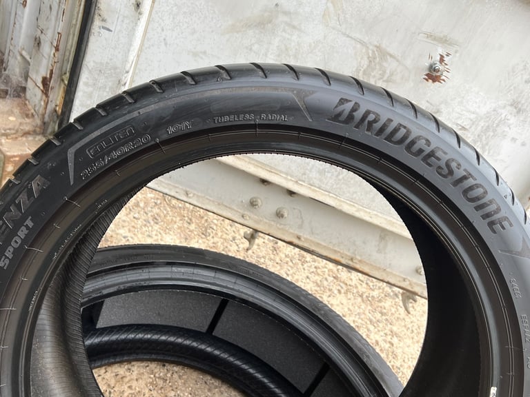 255 40 R20 101Y XL BRIDGESTONE POTENZA , Tread  5.1mm (E7338) Tested