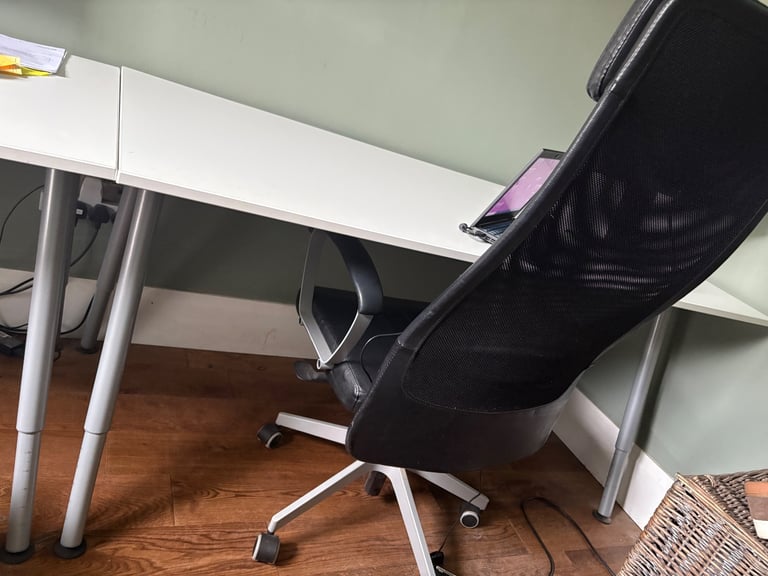 image for White Ikea desk 