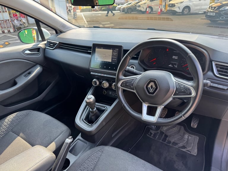 2021 Renault Clio 1.0 TCe 90 Iconic 5dr HATCHBACK Petrol Manual