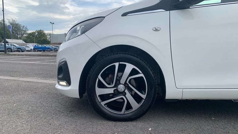 2016 Peugeot 108 1.2 PureTech Allure Hatchback 5dr Petrol Manual Euro 6 (82 ps) Hatchback Petrol ...