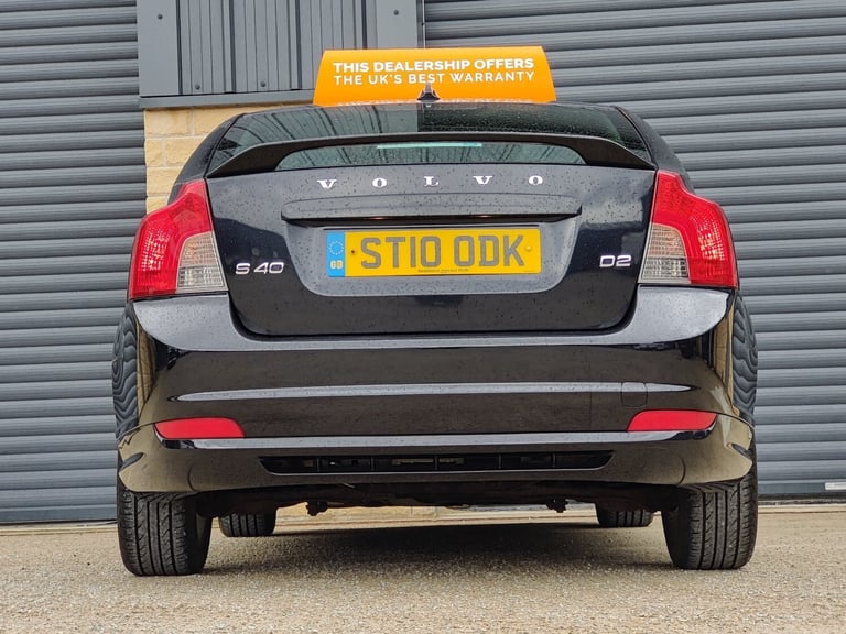 VOLVO S40; 1.6 DIESEL; 115BHP; R DESIGN D2; 4 DR; MANUAL; BLACK; 62 MPG; £35 TAX