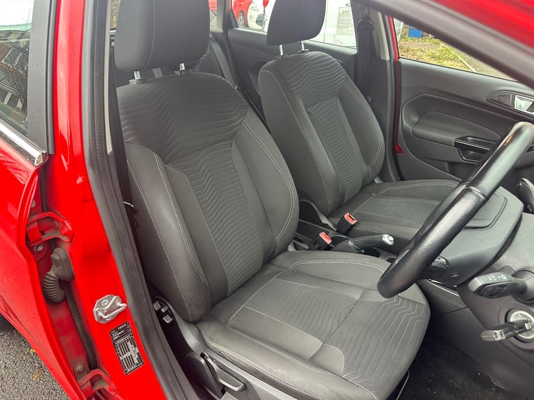 2014 ‘14’ Ford Fiesta 1.25 Zetec * low miles full service history* 