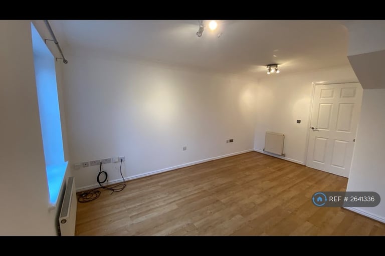 2 bedroom house in Stanks Drive, Leeds, LS14 (2 bed) (#2641336)