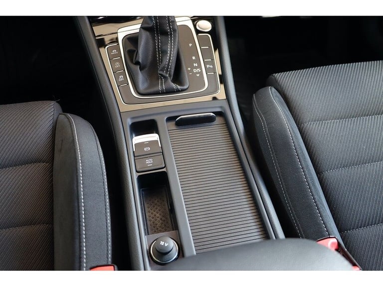 2019 Volkswagen Golf 2.0 TSI R Estate 5dr Petrol DSG 4Motion Euro 6 (s/s) (300 ps) Estate Petrol ...