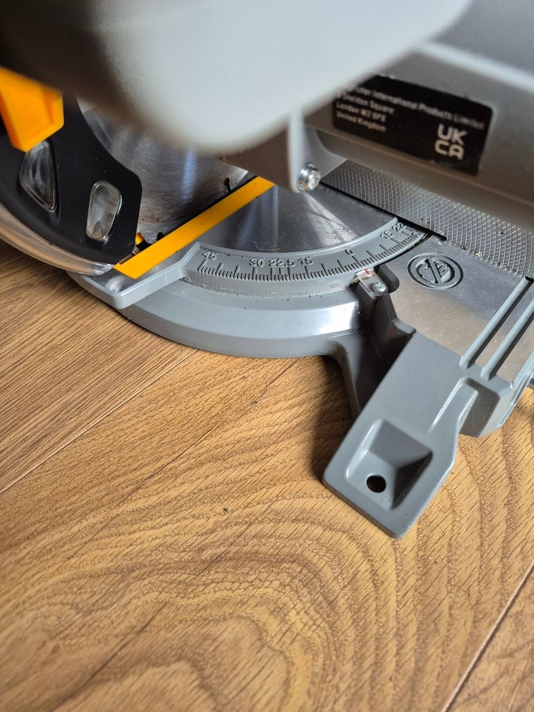 Titan 210mm mita saw 