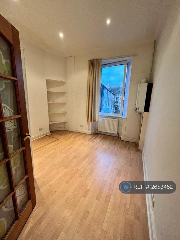 1 bedroom flat in Ibrox Street, Glasgow, G51 (1 bed) (#2653462)