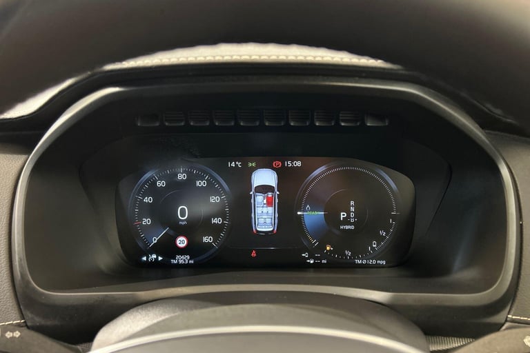 2021 Volvo XC90 Recharge R-Design, T8 AWD plug-in hybrid, 7 Seats ESTATE Petrol/Electric Hybrid A...