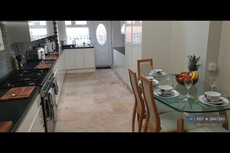 1 bedroom in Manchester Road, Rochdale, OL11 (#2647393)