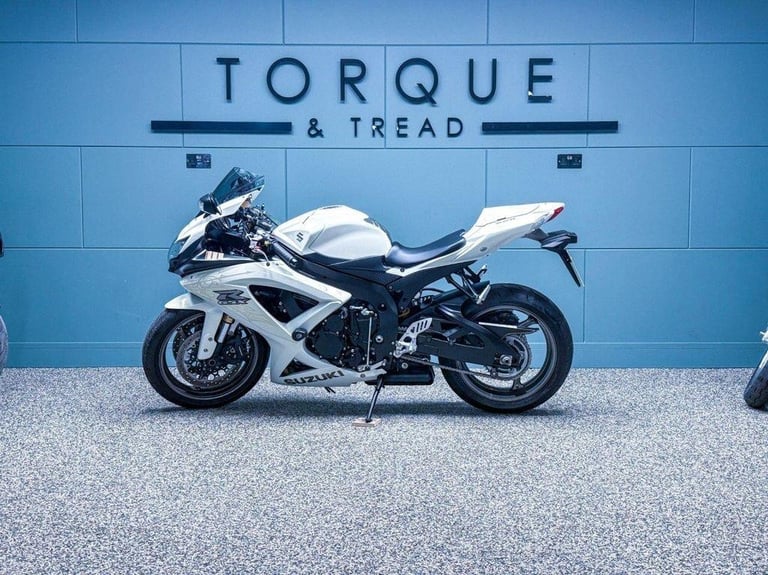 2009 09 SUZUKI GSX-R600 TRIBAL LTD EDITION 599CC - LOW MILES - JUST 2 OWNERS