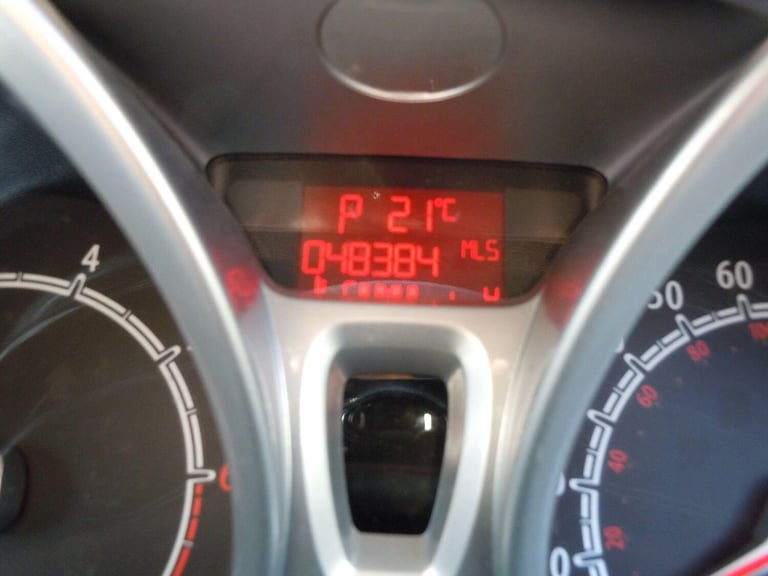 2012 Ford Fiesta 1.4 Titanium 5dr HATCHBACK Petrol Automatic