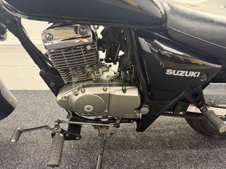 Suzuki GZ125 ** Lovely Condition - Low Miles- Warranty **