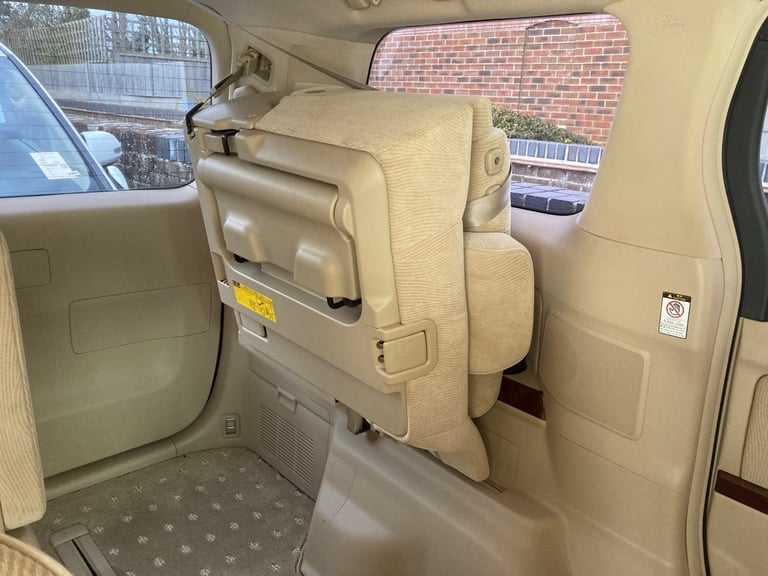 2010 Toyota Alphard 240X 2.4 petrol auto Very Low miles! 8 seater AA BIMTA