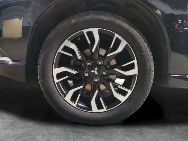 2018 Mitsubishi Outlander 2.0h 12kWh 5hs SUV 5dr Petrol Plug-in Hybrid CVT 4WD Euro 6 (s/s) (200 ...