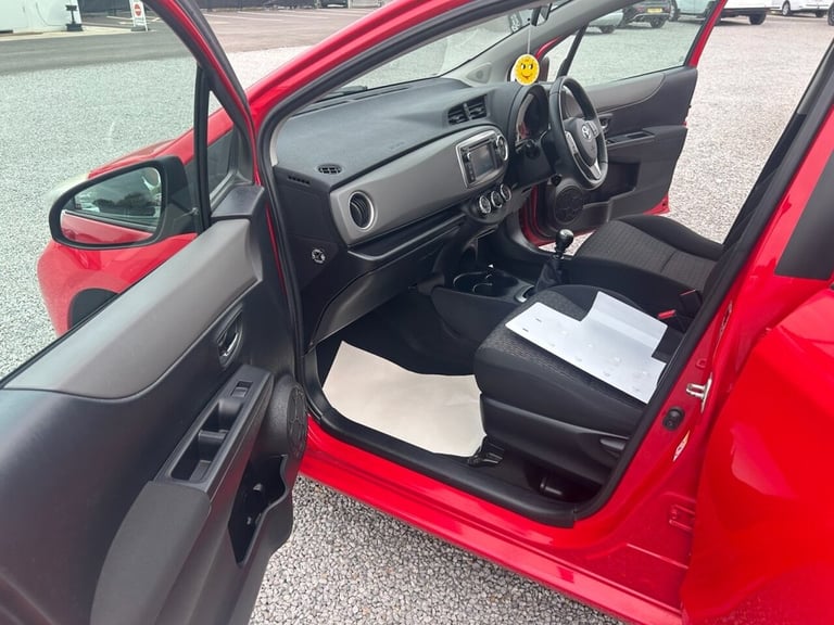 2013 Toyota Yaris 1.33 Dual VVT-i TR Hatchback 5dr Petrol Manual Euro 5 (101 ps) Hatchback Petrol...