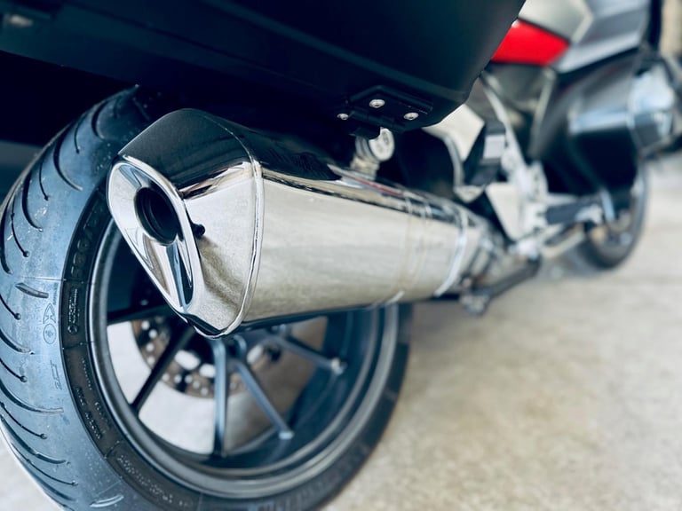STUNNING LOW MILEAGE 2019/69 BMW R 1250RT LE MOTORCYCLE 