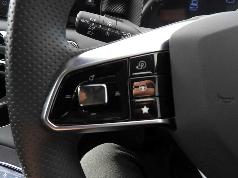 2025 MG MG S5 49kWh SE SUV 5dr Electric Auto (170 ps) HATCHBACK Electric Automatic