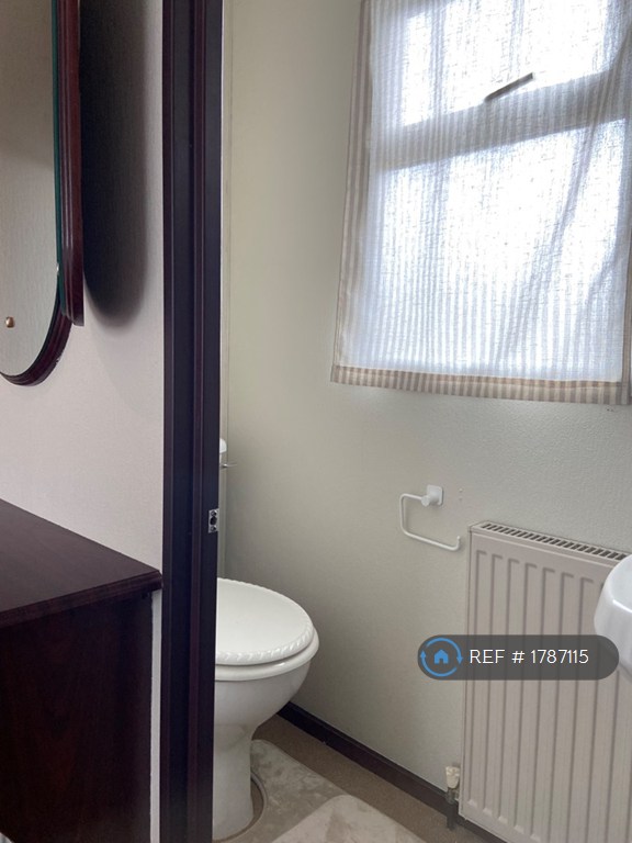 1 bedroom house in Avon Cottages, Saltford, Bristol, BS31 (1 bed) (#1787115)