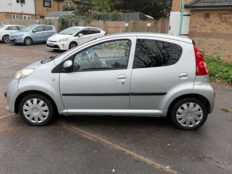 Peugeot, 107, Hatchback, 2007, Manual, 998 (cc), 5 doors