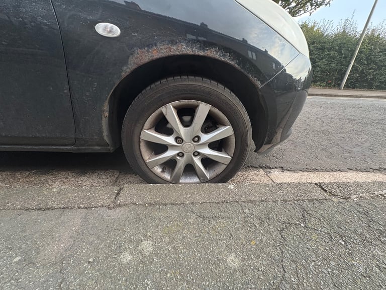 Mazda, 2, Hatchback, 2009, Manual, 1349 (cc), 5 doors