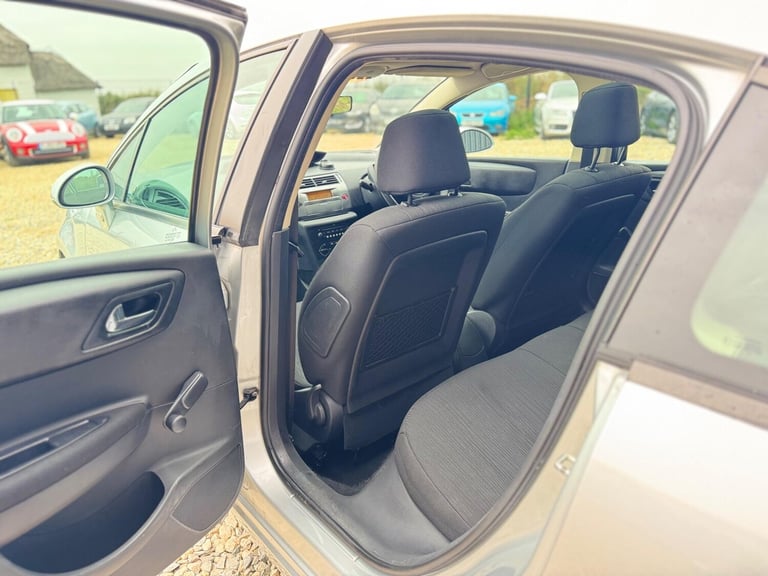 Citroen C4 1.6 HDi Cachet 5dr Diesel Manual - Image 17