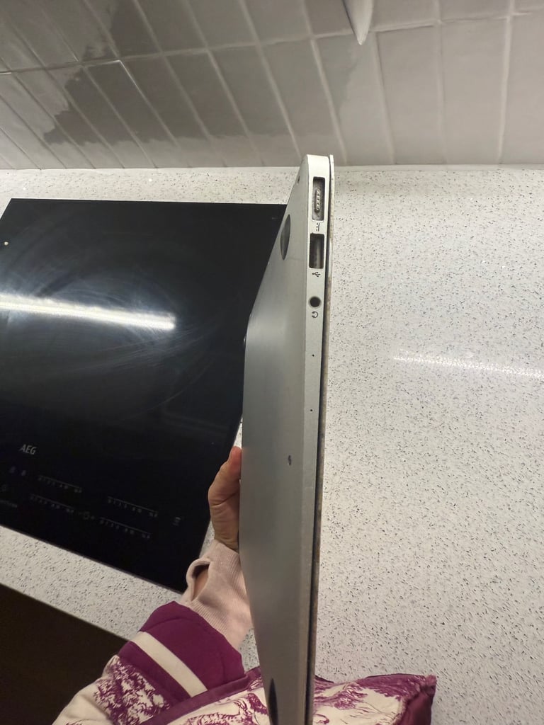Apple MacBook Air 2016 for parts 