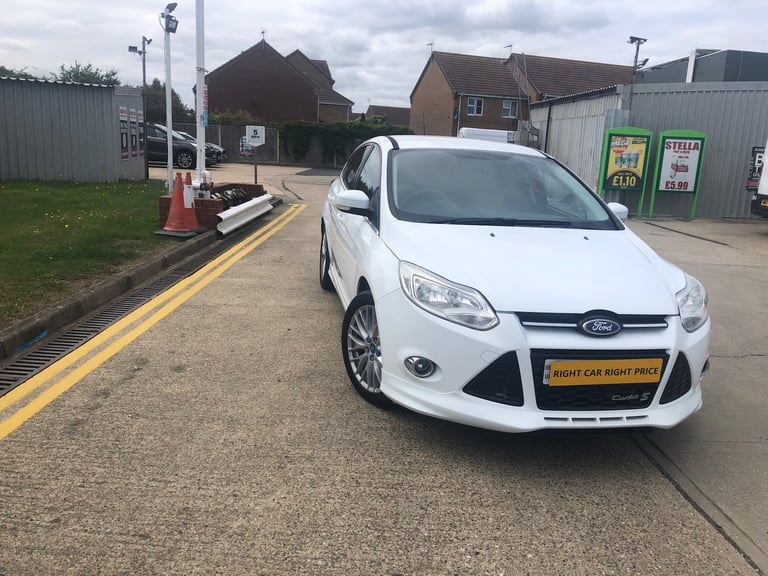 2012 Ford Focus 1.6 182 EcoBoost Zetec S 5dr HATCHBACK Petrol Manual