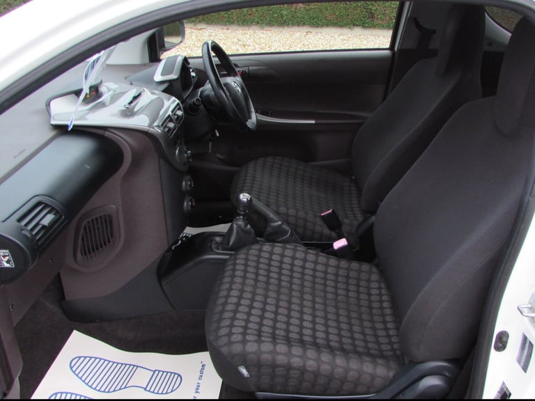 2009 Toyota IQ 1.0 VVT-i 3dr HATCHBACK Petrol Manual
