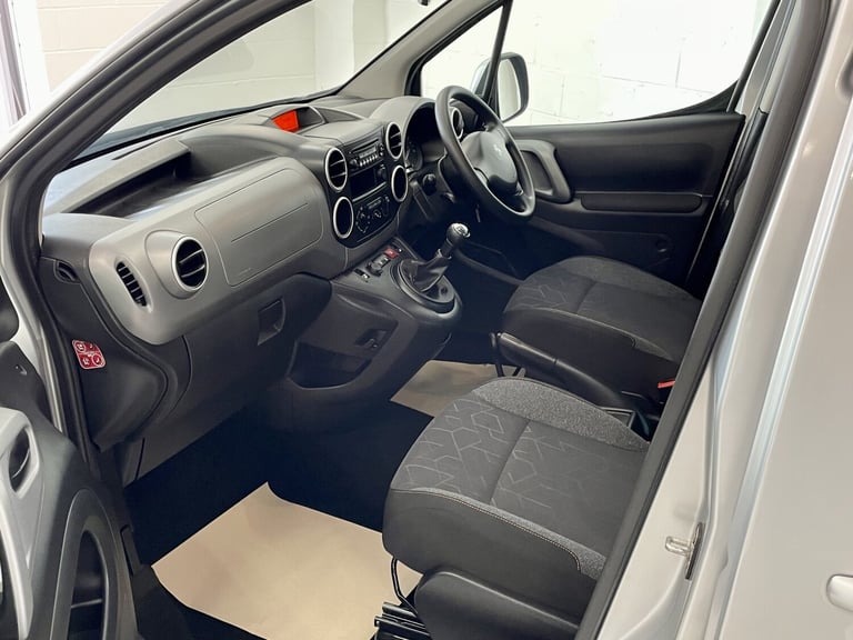 PEUGEOT PARTNER TEPEE 1.6 BlueHDi Allure WAV wheelchair accessible vehicle 2018