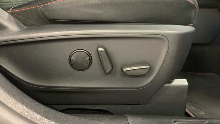 2022 Ford Kuga 2.5h Duratec ST-Line X Edition SUV 5dr Petrol Hybrid CVT Euro 6 (s/s) (190  SUV Hy...