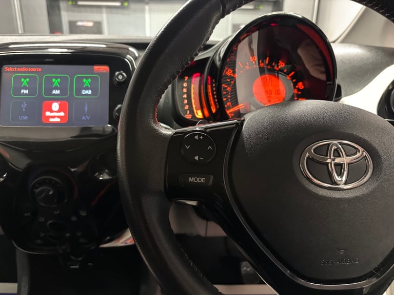 2014 Toyota AYGO 1.0 VVT-i X-Pression 5dr x-shift HATCHBACK Petrol Manual