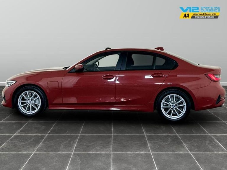 2019 BMW 3 Series 2.0 330e 12kWh SE Pro Auto Euro 6 (s/s) 4dr Automatic Saloon Hybrid Automatic