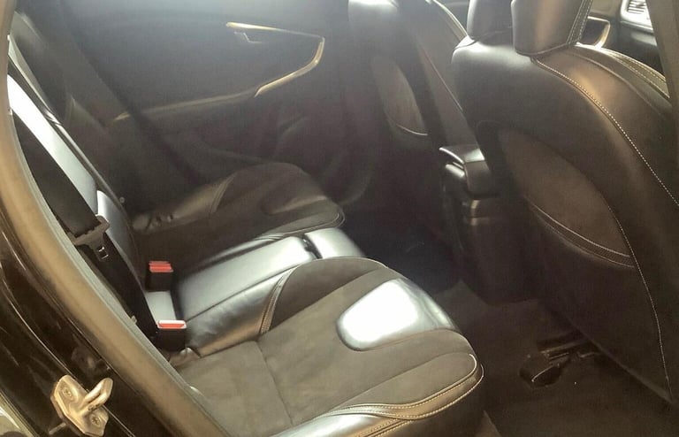 VOLVO V40 2.0 D4 R-Design Euro 6 (s/s) 5dr 2015