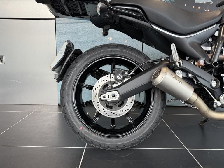 2021 Ducati Scrambler Icon Dark – 5,995