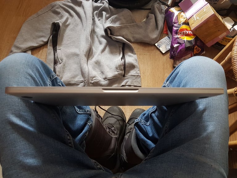 macbook pro a1706 proessor dual core intel core i5 3.1ghz 8g memory intel hd graphic