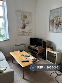 2 bedroom flat in Nightingale House, Nottingham, NG3 (2 bed) (#2653088)