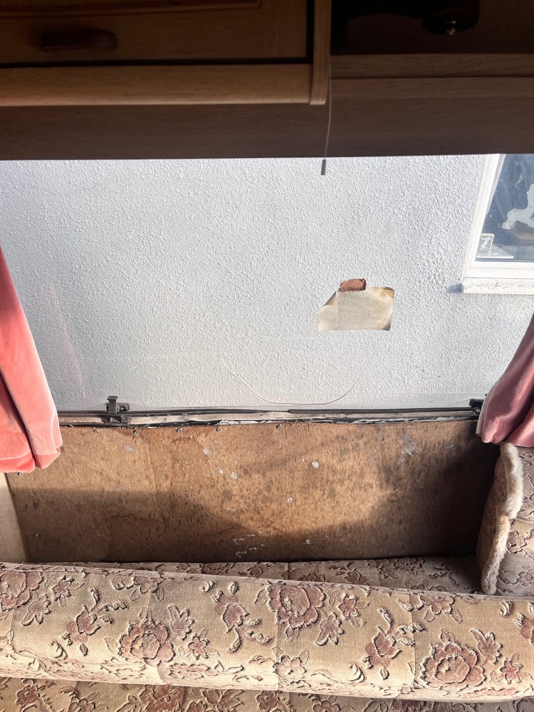 4 berth caravan coachman with awning 