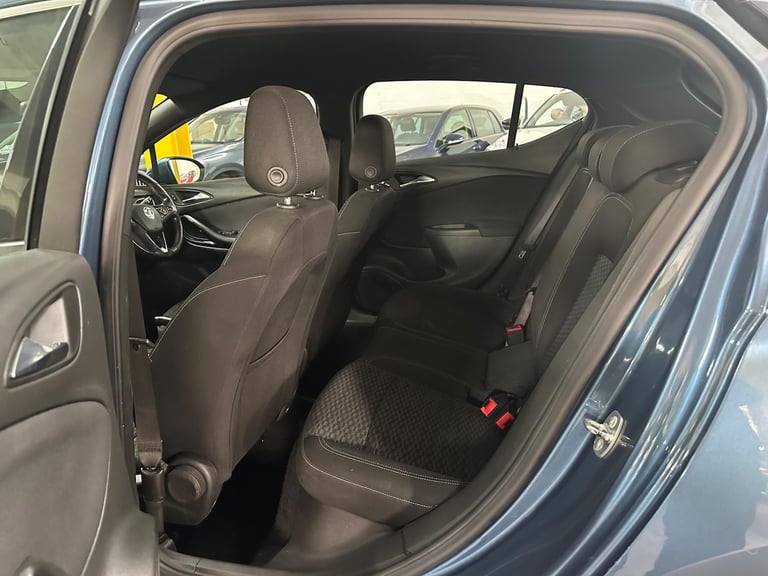 2017 Vauxhall Astra 1.4i Turbo SRi Nav Euro 6 5dr HATCHBACK Petrol Manual