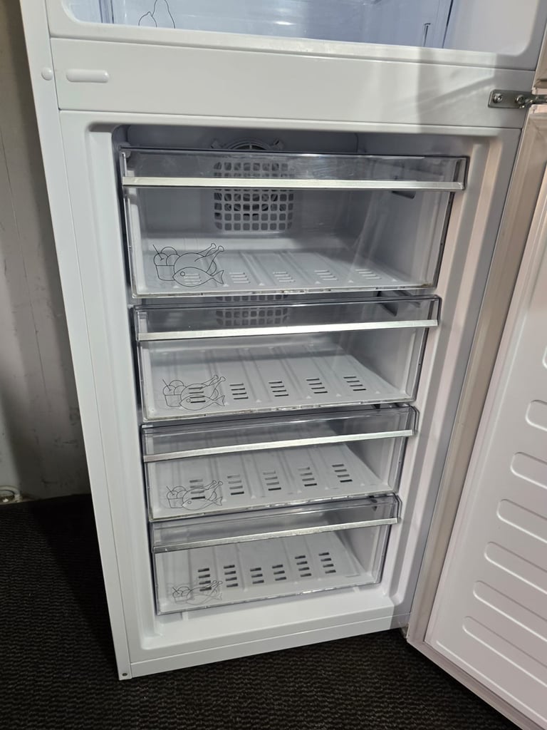Free Delivery - Grundig Fridge/Freezer (£200)
