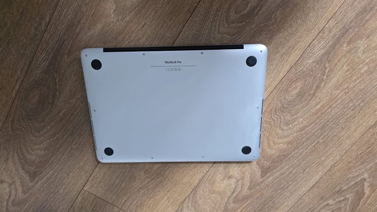Macbook Pro 13 inch Retina 2014 - 2015 laptop 500gb SSD Intel 2.8ghz core i5 with Logic Pro X