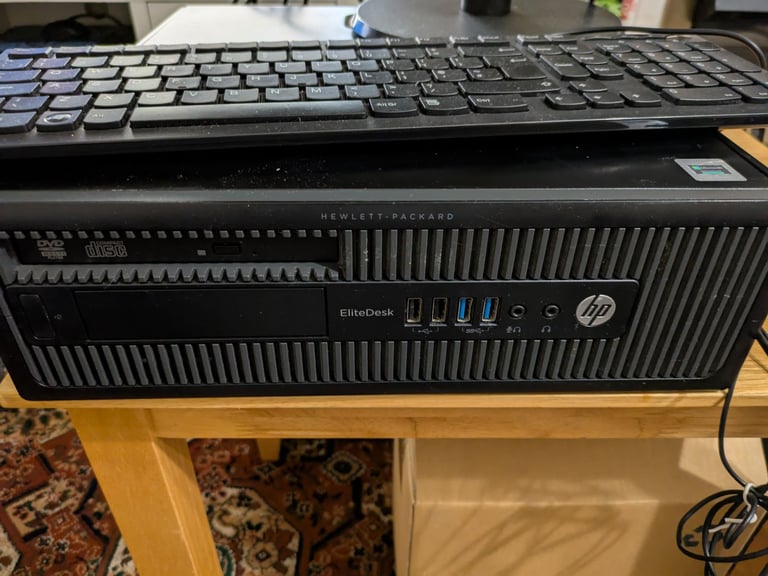Gaming SFF PC Monitor keyboard mouse runs silent 32gb,1050ti
